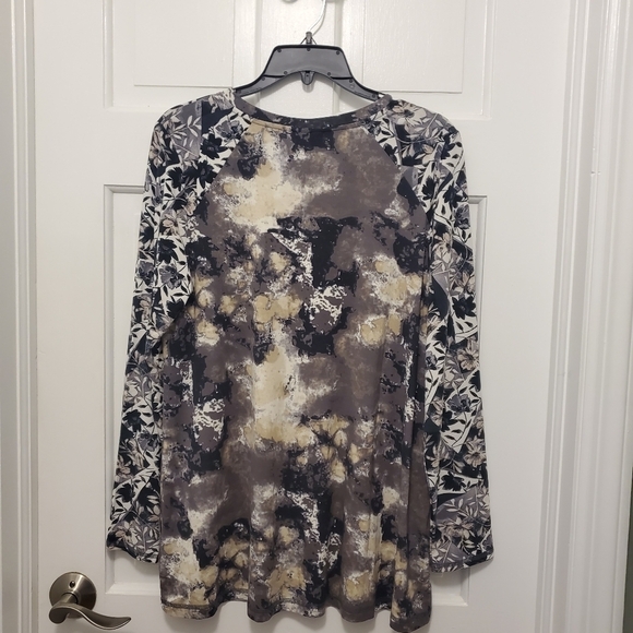 EC LOGO By Lori Goldsteinixed Print Jersey Knit Top Size Medium, casual, comfy - Picture 9 of 11